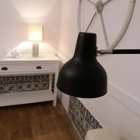 Apartment Low Cost - Baixa-mouraria Lisbon