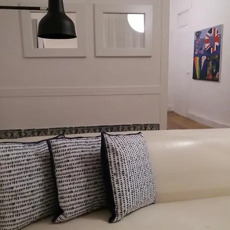 Low Cost - Baixa-mouraria Apartment Lisbon