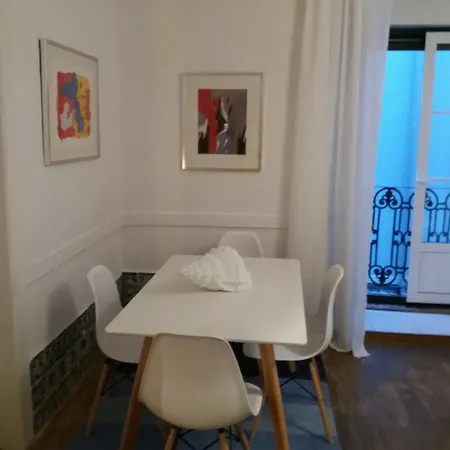 Low Cost - Baixa-mouraria Lisbon